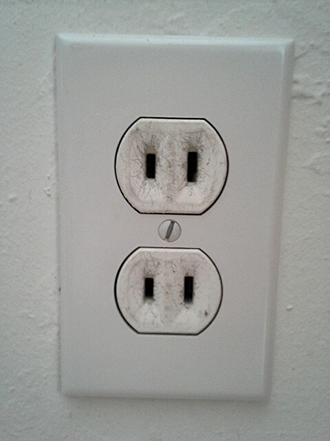 2 Prong Outlet